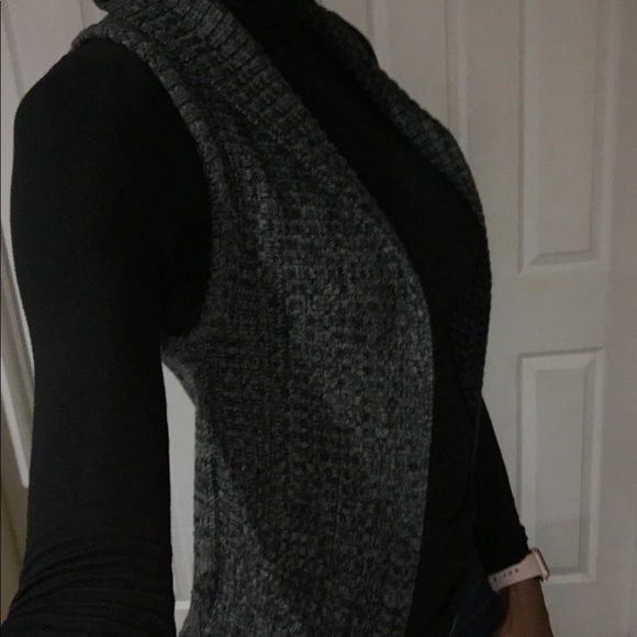 FOREVER 21 vest small grey black - Picture 3 of 5